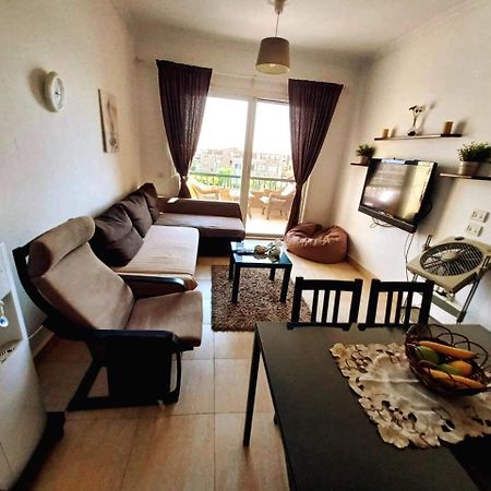 Chalet Marina Wadi Degla Families Only Pool View 2Nd Floor 6 Adults Ain Sukhna Dış mekan fotoğraf