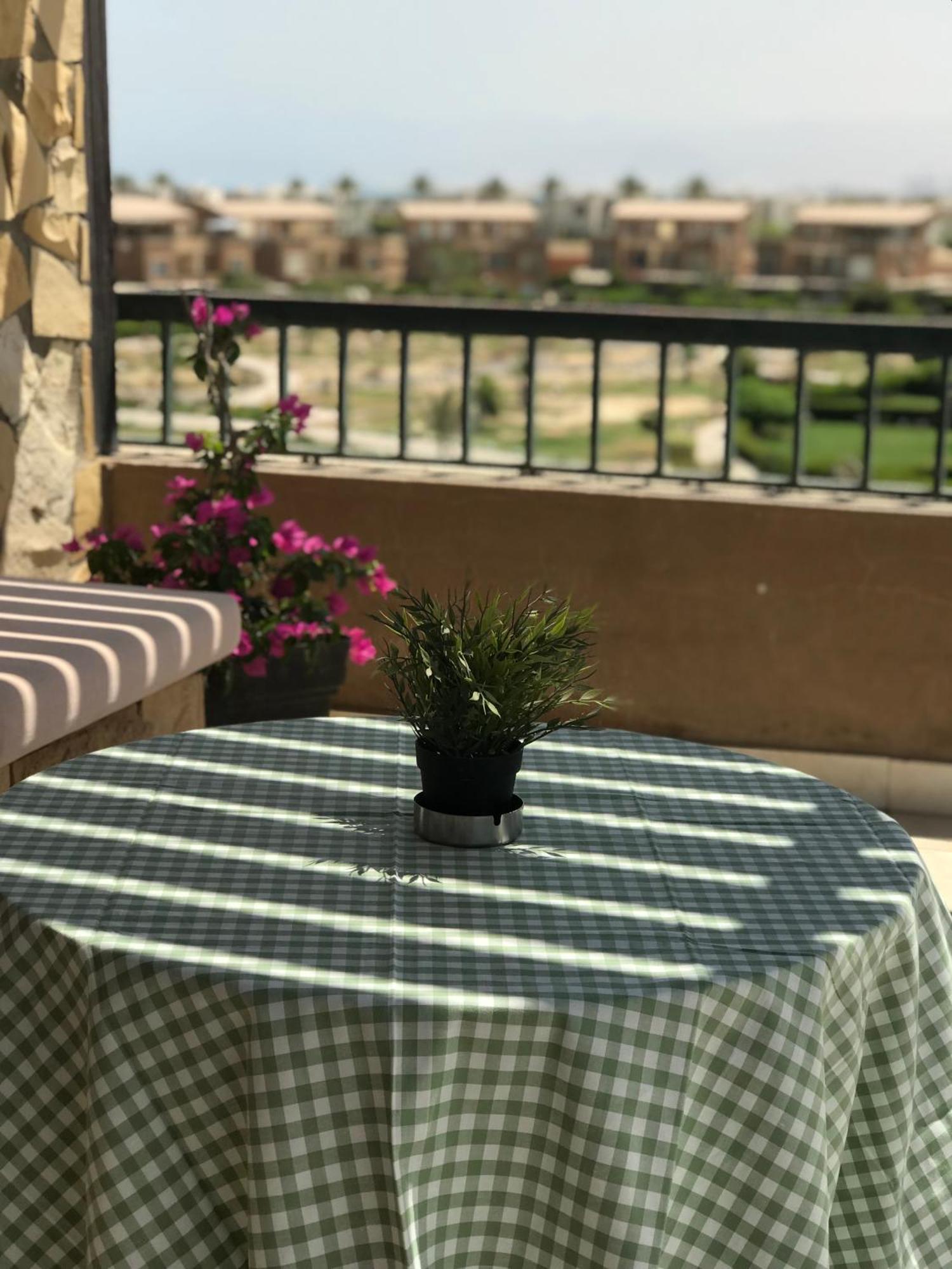 Chalet Marina Wadi Degla Families Only Pool View 2Nd Floor 6 Adults Ain Sukhna Dış mekan fotoğraf