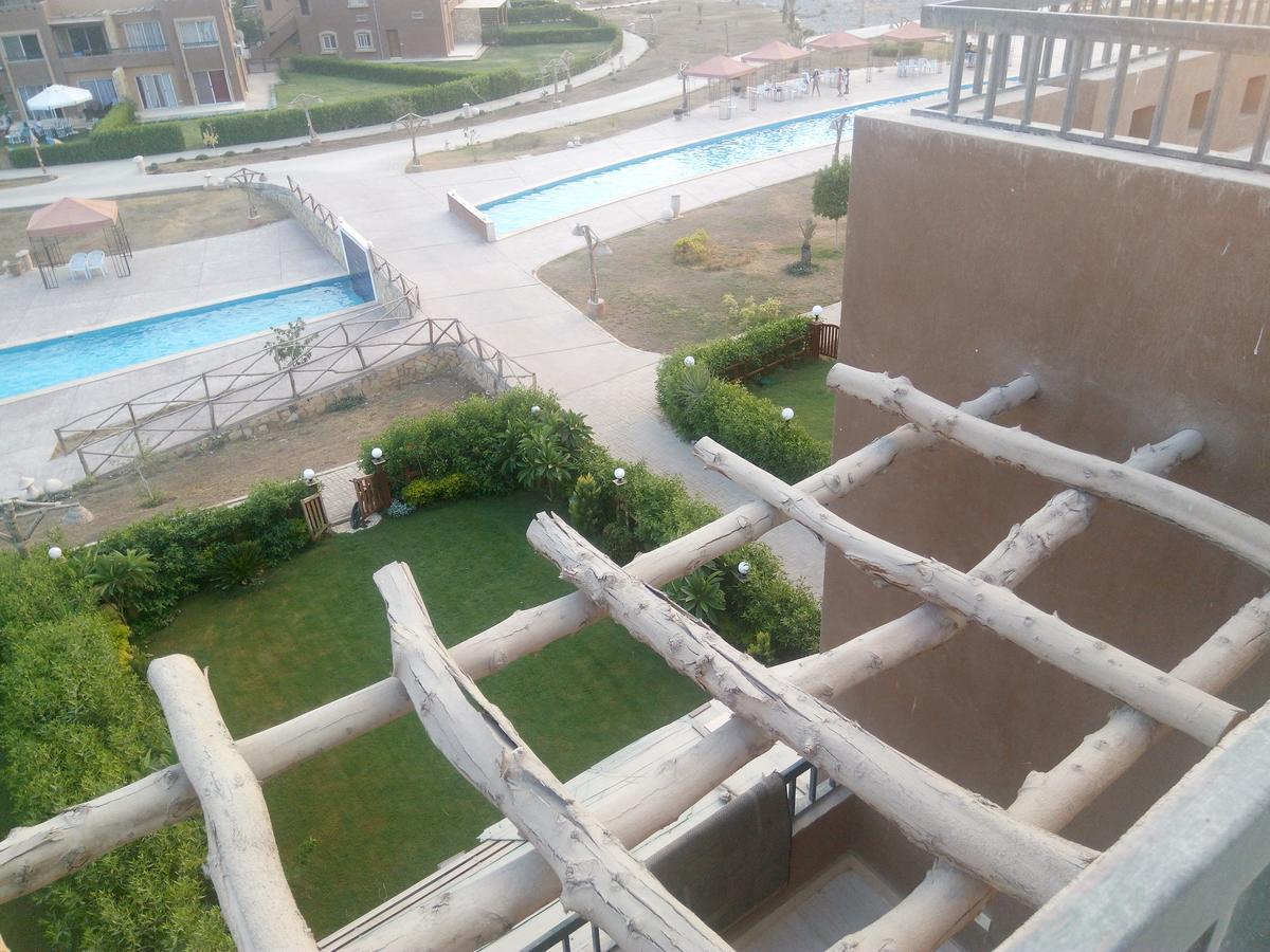 Chalet Marina Wadi Degla Families Only Pool View 2Nd Floor 6 Adults Ain Sukhna Dış mekan fotoğraf