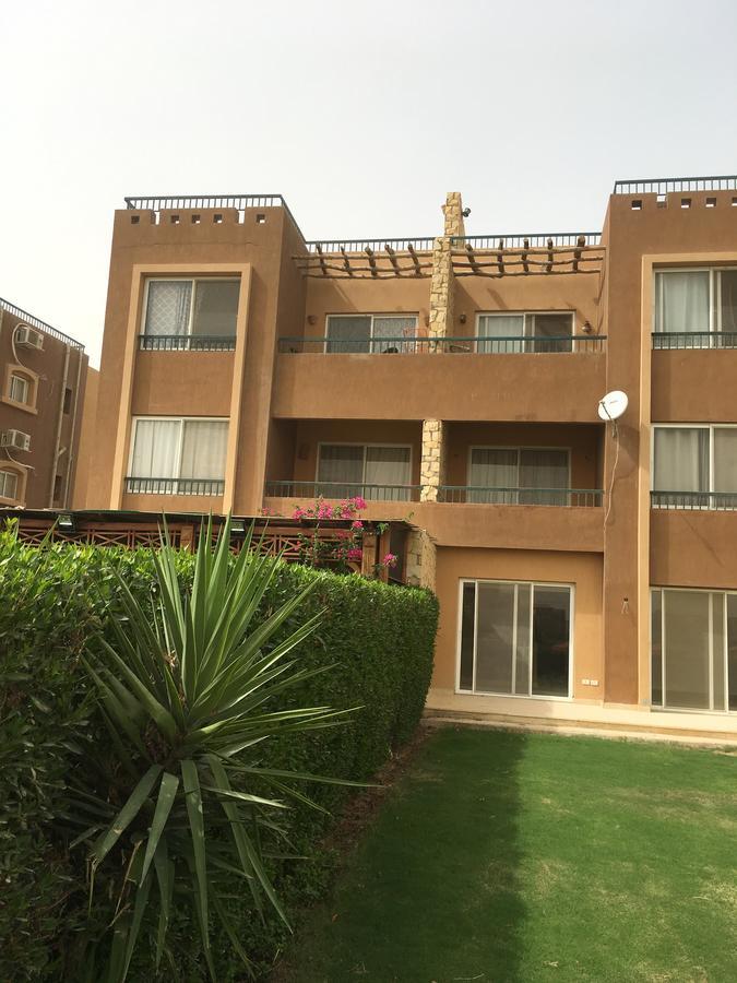 Chalet Marina Wadi Degla Families Only Pool View 2Nd Floor 6 Adults Ain Sukhna Dış mekan fotoğraf