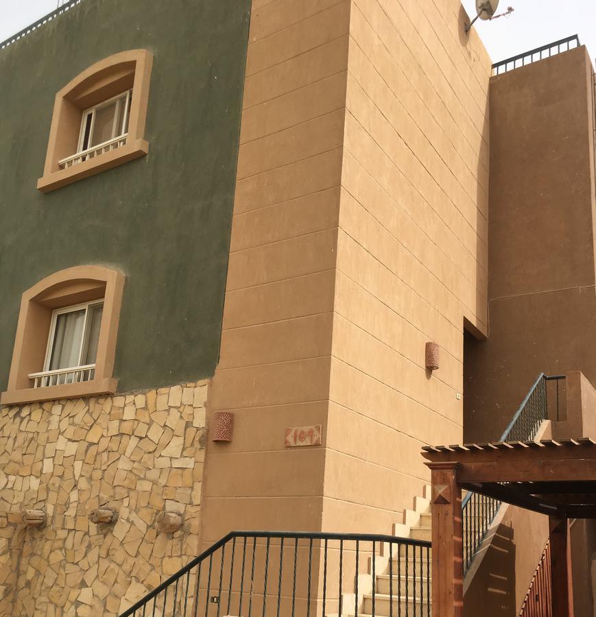 Chalet Marina Wadi Degla Families Only Pool View 2Nd Floor 6 Adults Ain Sukhna Dış mekan fotoğraf
