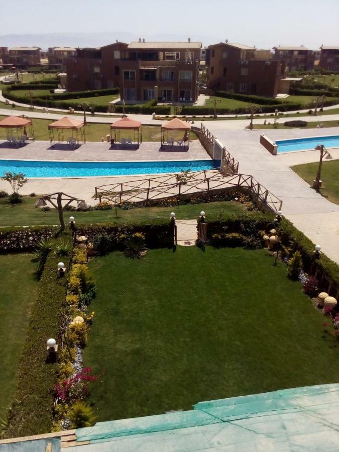 Chalet Marina Wadi Degla Families Only Pool View 2Nd Floor 6 Adults Ain Sukhna Dış mekan fotoğraf