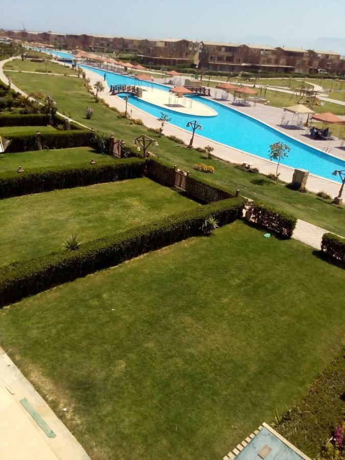 Chalet Marina Wadi Degla Families Only Pool View 2Nd Floor 6 Adults Ain Sukhna Dış mekan fotoğraf